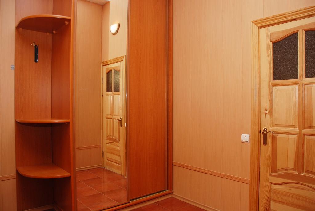 House In Bohatyrska Street Kiev Esterno foto
